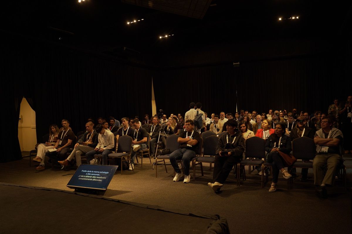 Audience at a talk in the conference hall of FX Expo Buenos Aires 2026